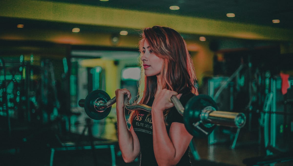 5 Best Shoulder Exercises for women l at Gym, Beginners