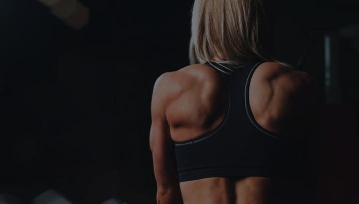 Back-muscle-of-blond-girl. Thumbnail-image-of-pec-deck-rear-delt-fly-vs-face-pull.